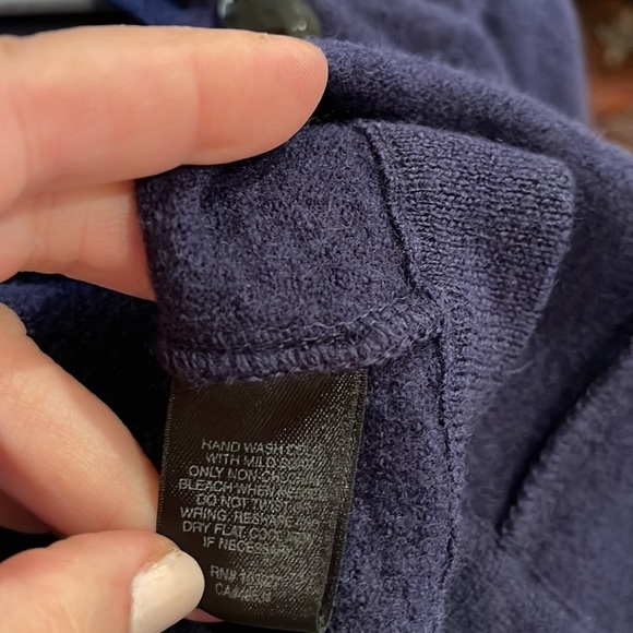 Marc Jacobs navy cropped open front sweater w/ black jewel detail. Bow on back - Picture 4 of 6